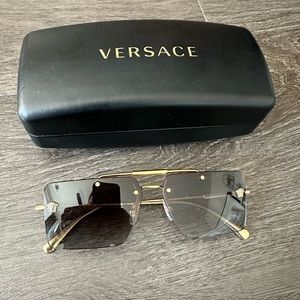 Versace Sunglasses VE2245